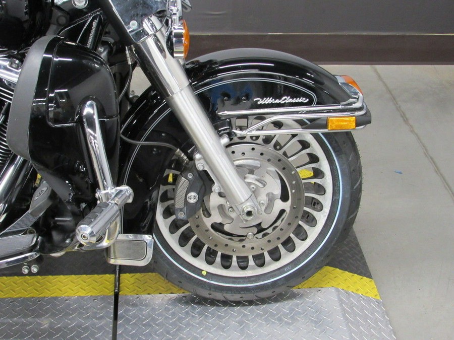 2012 Harley-Davidson® FLHTCU - Electra Glide® Ultra Classic
