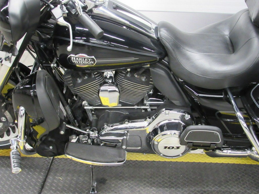 2012 Harley-Davidson® FLHTCU - Electra Glide® Ultra Classic