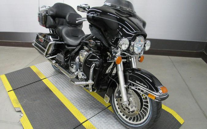 2012 Harley-Davidson® FLHTCU - Electra Glide® Ultra Classic