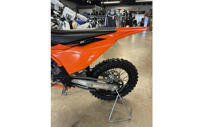 2027 85 SX 19/16 - KTM