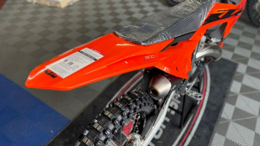 2025 KTM SX 300