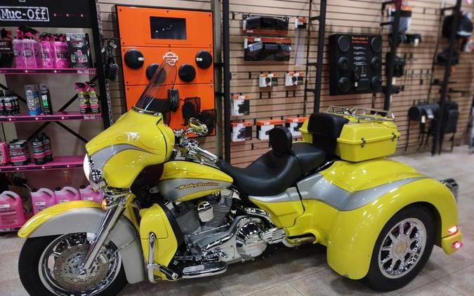 2005 Harley-Davidson FLHTCSE2 Daytona By California Side car