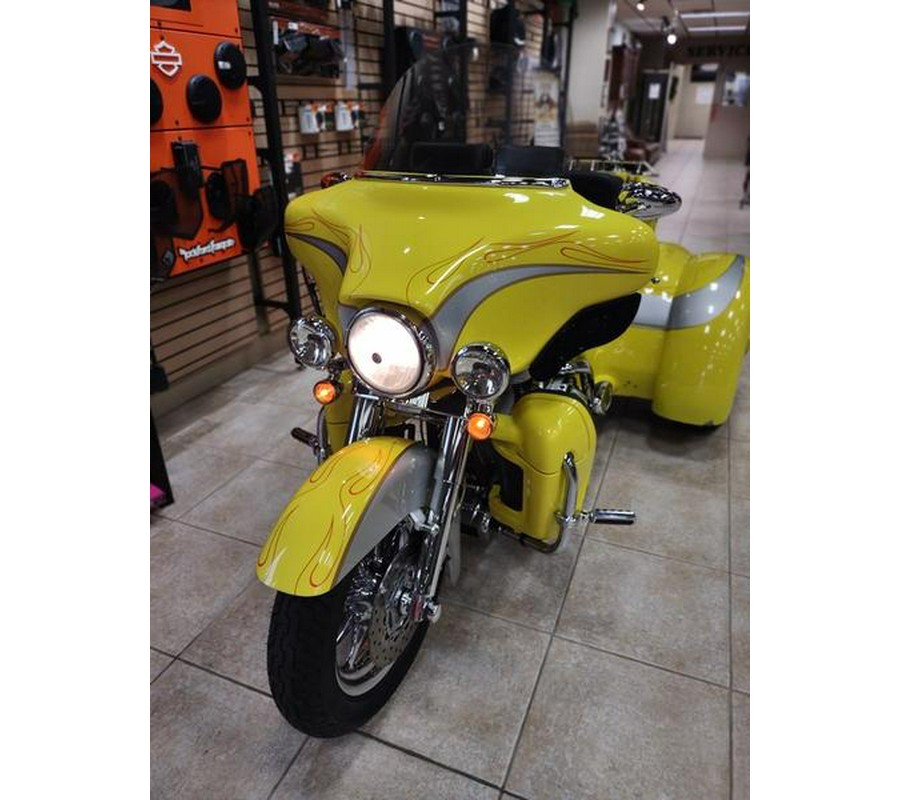 2005 Harley-Davidson FLHTCSE2 Daytona By California Side car