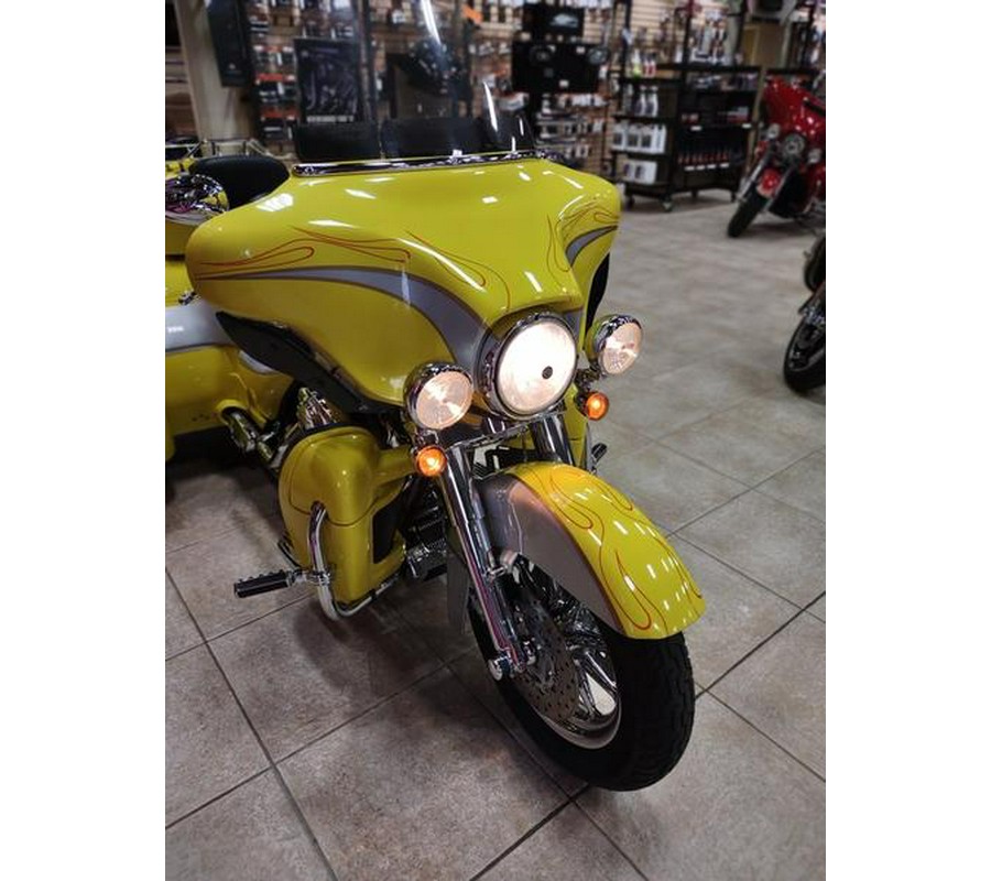 2005 Harley-Davidson FLHTCSE2 Daytona By California Side car