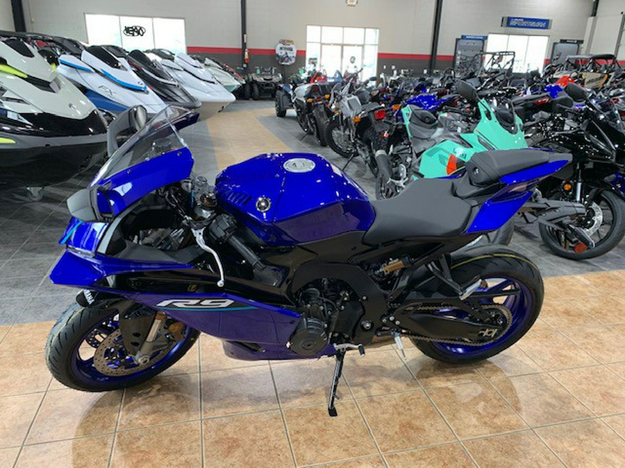 2026 Yamaha YZF-R9 - Team Yamaha Blue