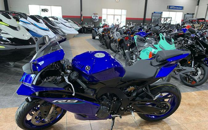 2026 Yamaha YZF-R9 - Team Yamaha Blue