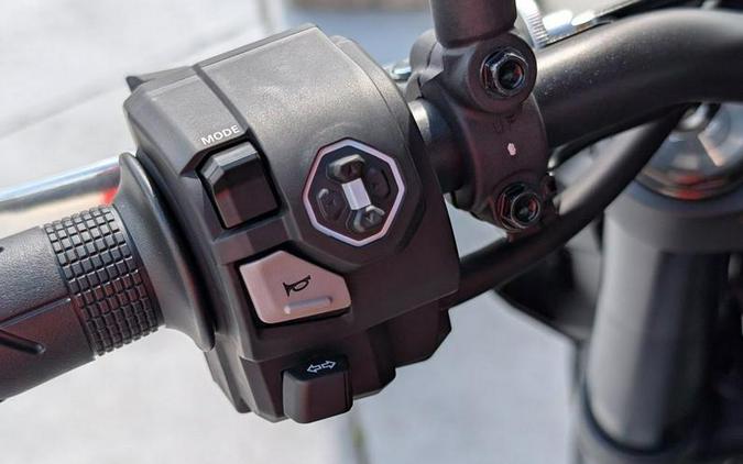 2025 HondaĀ® CB750 Hornet