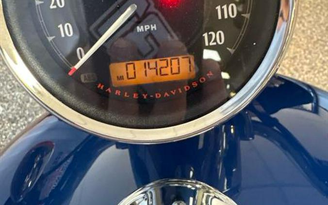 2016 Harley-Davidson 1200 Custom