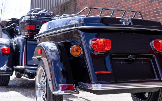 2011 HARLEY DAVIDSON FLHTCUTG TRIGLIDE ULTRA CLASSIC TRIKE W/TRAILER