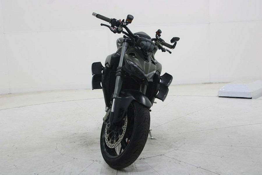 2023 Ducati Streetfighter V2 Storm Green V2