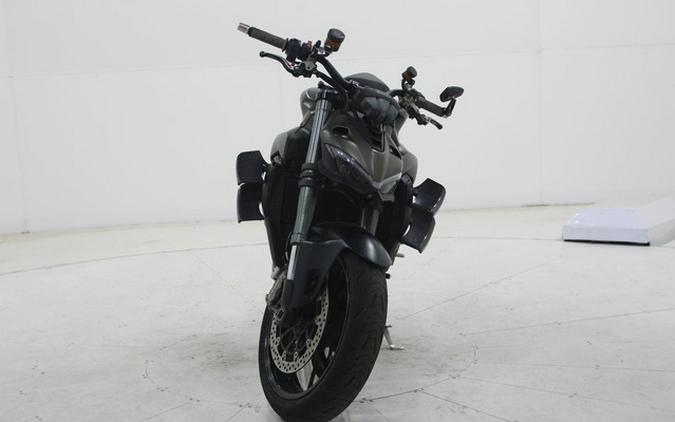 2023 Ducati Streetfighter V2 Storm Green V2