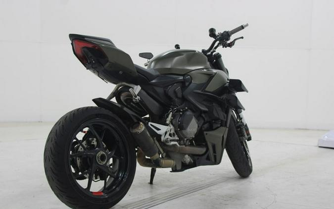 2023 Ducati Streetfighter V2 Storm Green V2