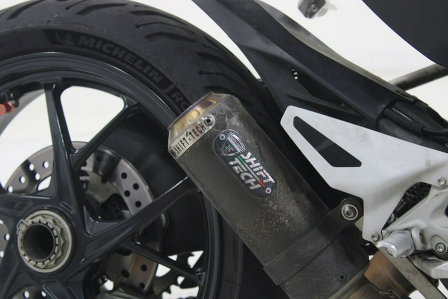 2023 Ducati Streetfighter V2 Storm Green V2