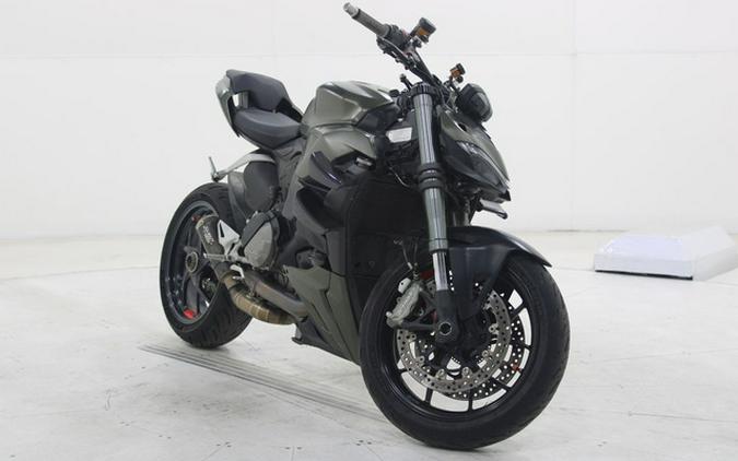 2023 Ducati Streetfighter V2 Storm Green V2