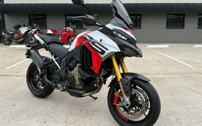 2025 Ducati Multistrada V4 RS