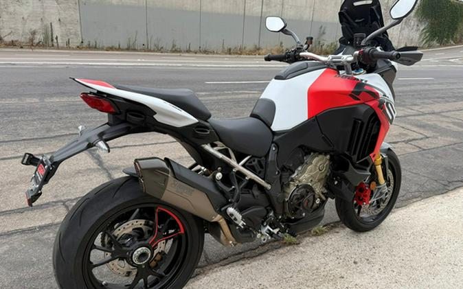 2025 Ducati Multistrada V4 RS