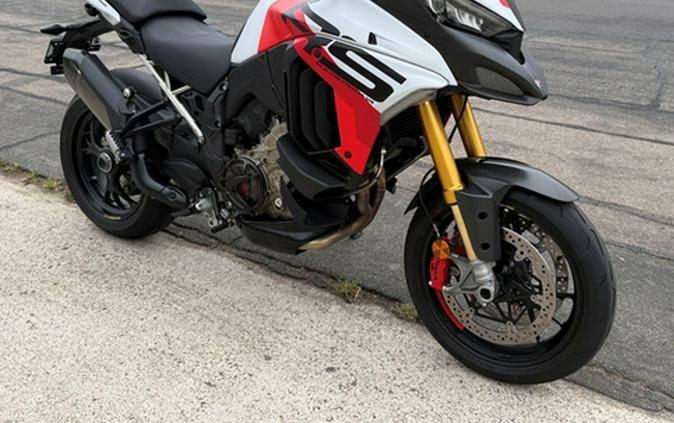 2025 Ducati Multistrada V4 RS