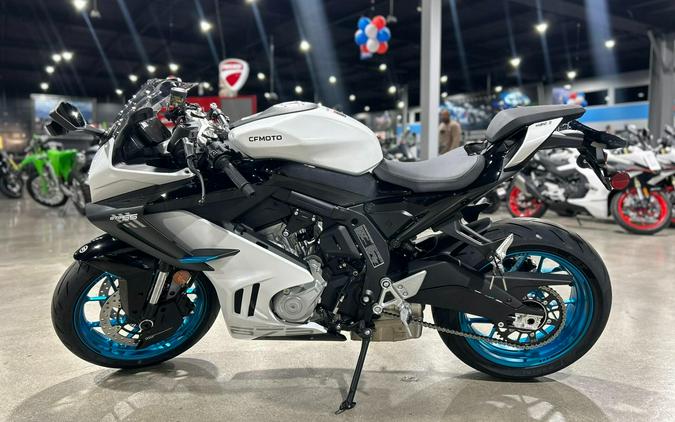 2025 CFMoto 675SS