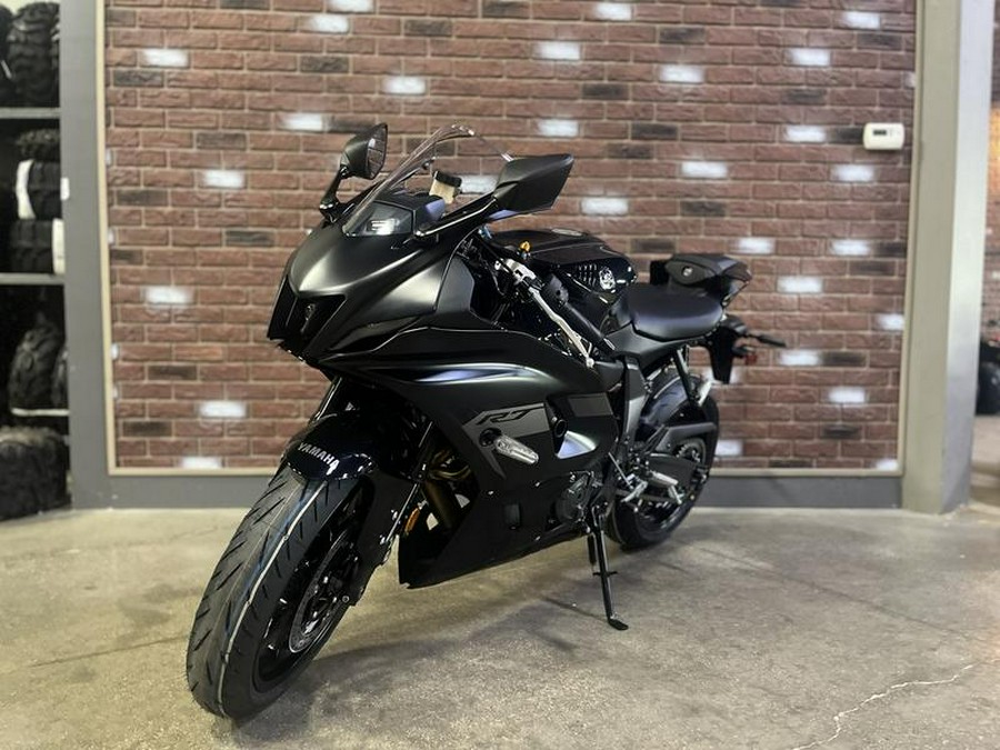 2025 Yamaha YZF-R7