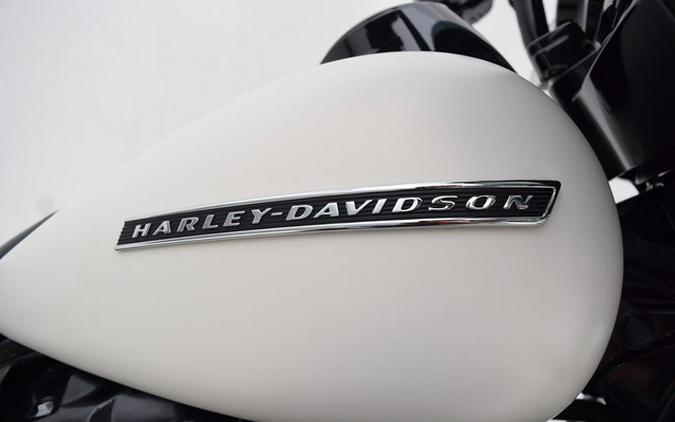 2018 Harley-Davidson FLHXS - Street Glide Special