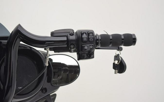 2018 Harley-Davidson FLHXS - Street Glide Special