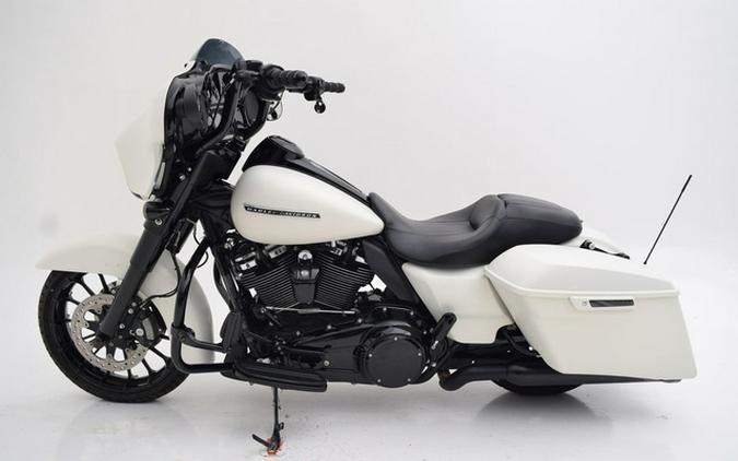 2018 Harley-Davidson FLHXS - Street Glide Special