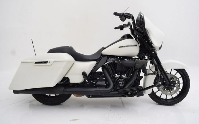 2018 Harley-Davidson FLHXS - Street Glide Special