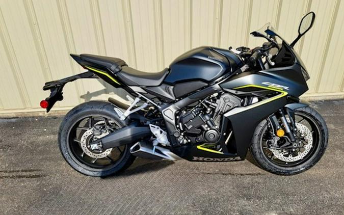 2026 Honda CBR650R E-Clutch