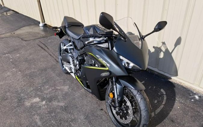 2026 Honda CBR650R E-Clutch