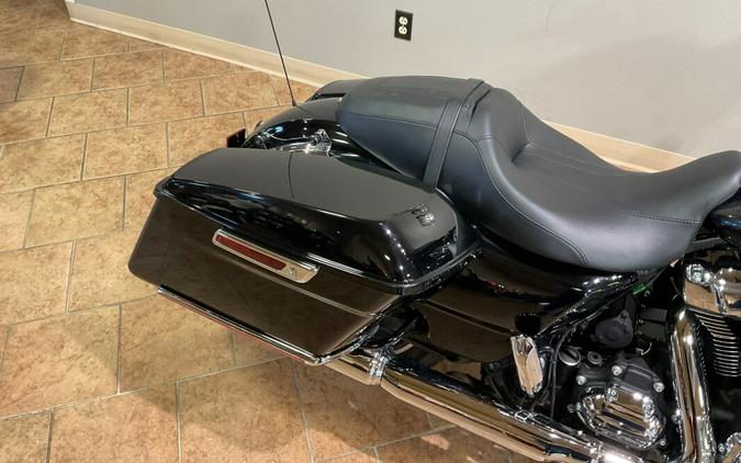 2022 Harley-Davidson Street Glide Vivid Black FLHX