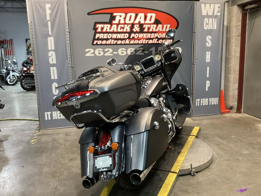 2019 Indian Motorcycle® Roadmaster® Steel Gray Smoke / Thunder Black Smoke