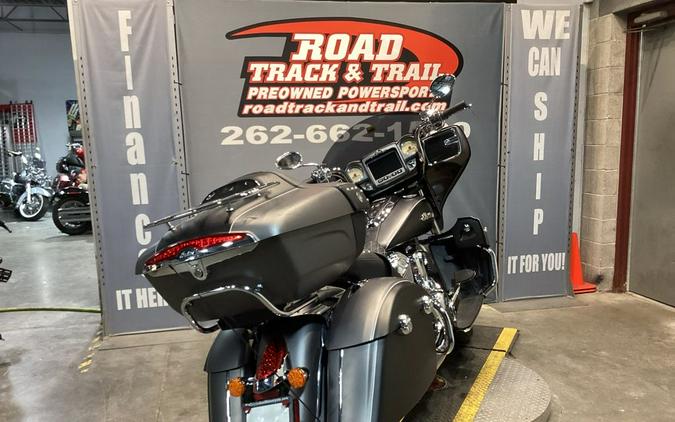 2019 Indian Motorcycle® Roadmaster® Steel Gray Smoke / Thunder Black Smoke