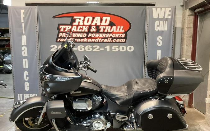 2019 Indian Motorcycle® Roadmaster® Steel Gray Smoke / Thunder Black Smoke