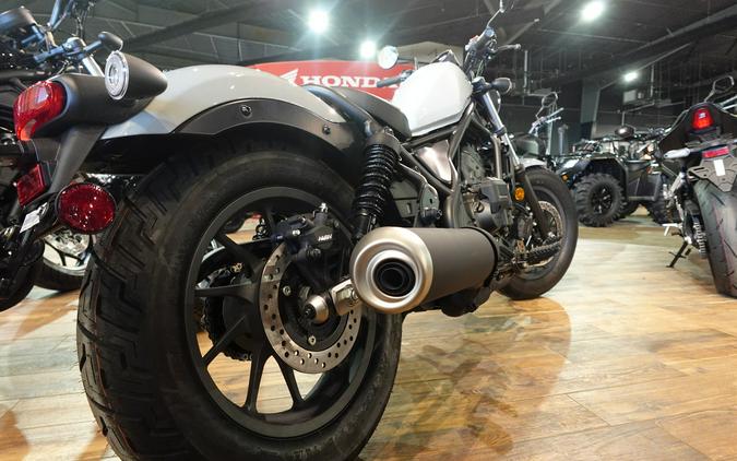 2026 Honda Rebel 300 E-Clutch