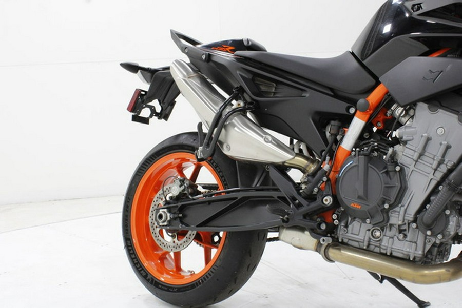 2023 KTM Duke 890 R