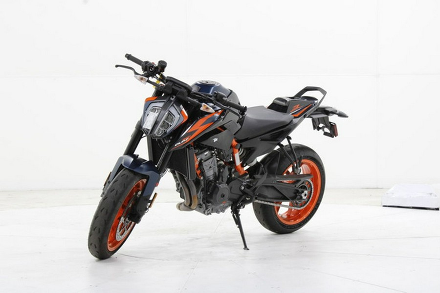 2023 KTM Duke 890 R
