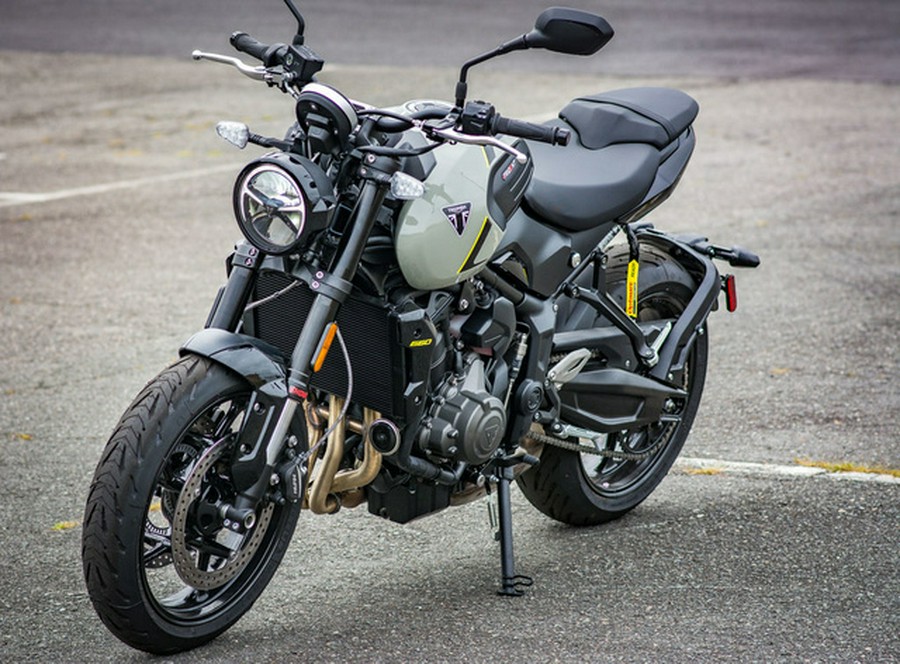 2026 Triumph Trident 660 Stone Grey