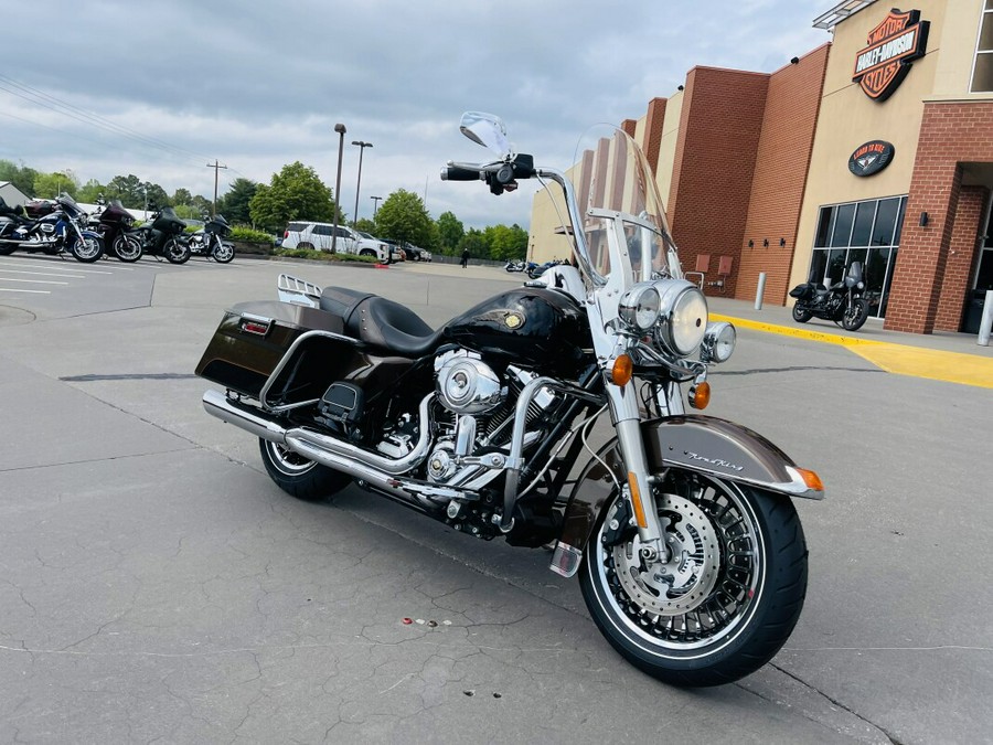 2013 Harley-Davidson Road King® 105th Anniversary Special Edition #1563/1750 FLHR ANV