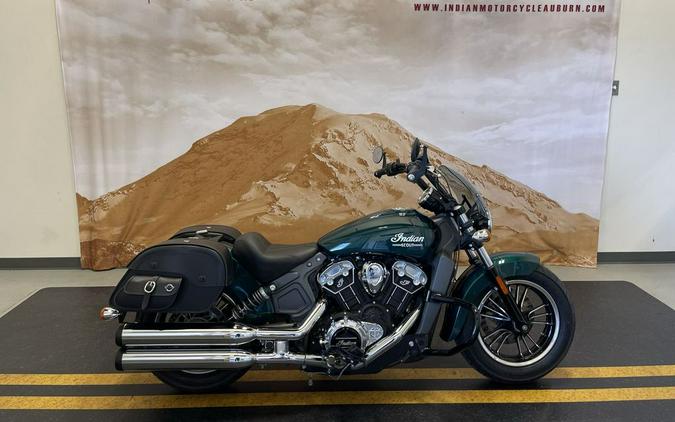 2019 Indian Scout Bobber vs. Triumph Bonneville Bobber Black: Comparison Review