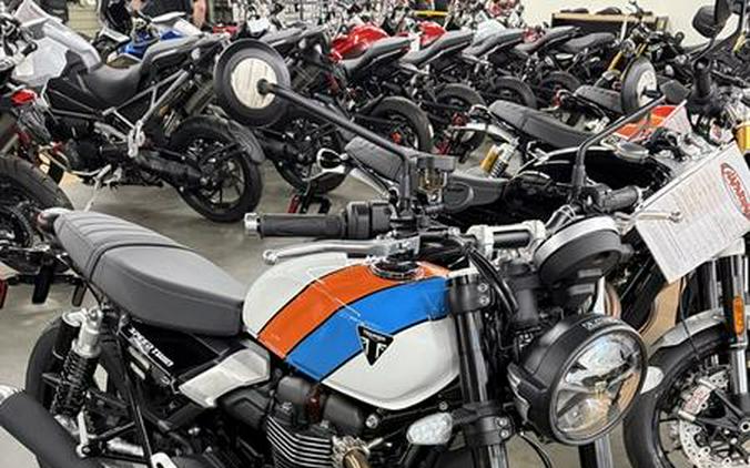 2025 Triumph Speed Twin 900 Pure White/Maui Blue/Tangerine Orange