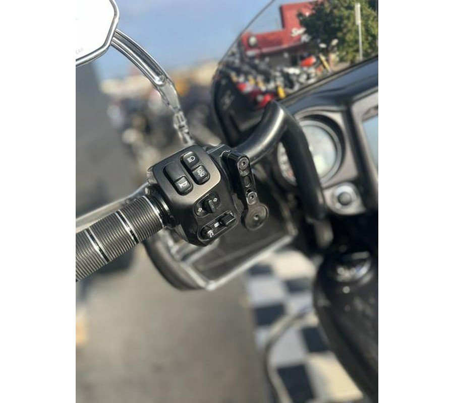 2018 Indian Motorcycle® Chieftain® ABS Steel Gray