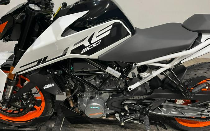 2021 KTM 200 Duke