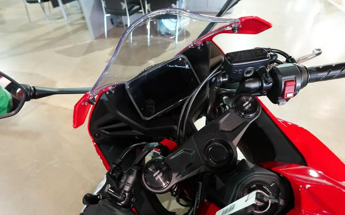 2026 Honda CBR650R E-Clutch