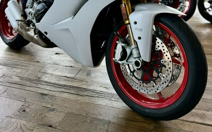 2022 Ducati SuperSport 950 S White Silk fairing