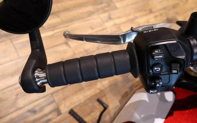 2025 Indian Motorcycle® 101 Scout® Sunset Red Metallic with Graphics