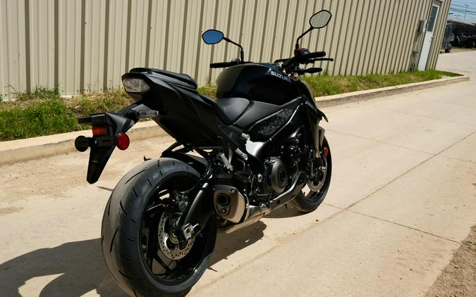 2025 SUZUKI GSX-S1000
