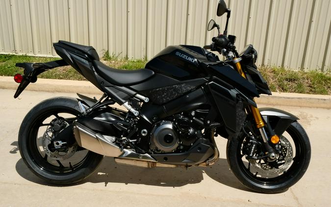 2025 SUZUKI GSX-S1000