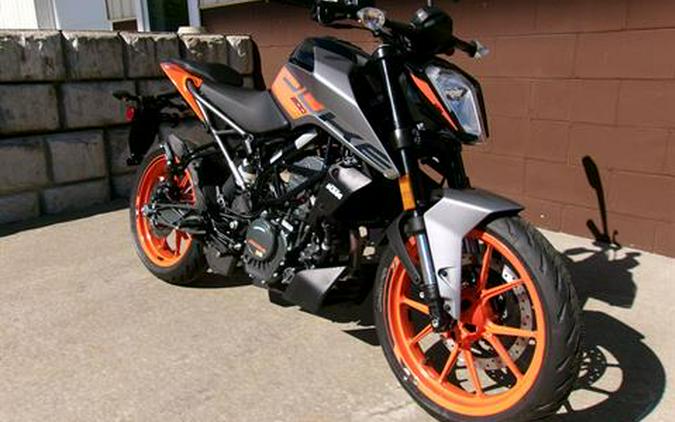 2023 KTM 200 Duke