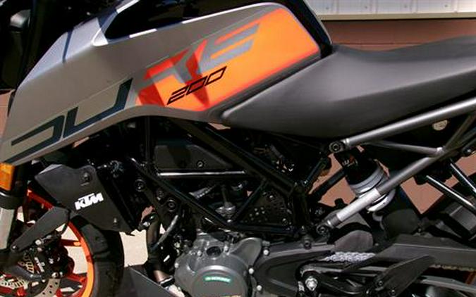 2023 KTM 200 Duke