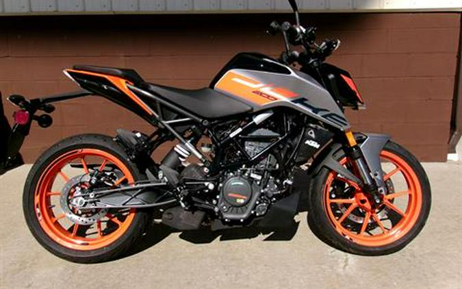 2023 KTM 200 Duke